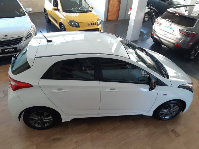 HYUNDAI - HB20 - 2015/2015 - Branca - R$ 52.000,00