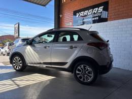 HYUNDAI - HB20X - 2016/2016 - Prata - R$ 65.000,00