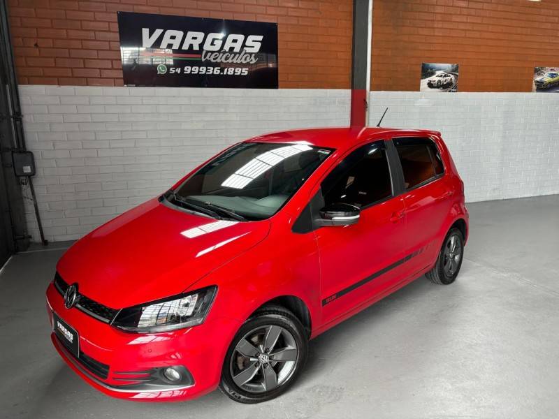 VOLKSWAGEN - FOX - 2017/2017 - Vermelha - R$ 56.900,00