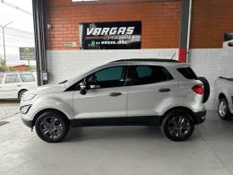 FORD - ECOSPORT - 2017/2018 - Prata - R$ 75.000,00