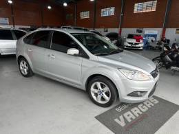 FORD - FOCUS - 2011/2012 - Prata - R$ 42.000,00