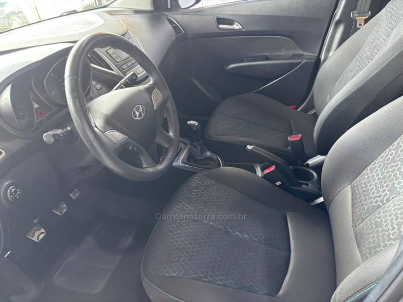 HYUNDAI - HB20X - 2015/2016 - Verde - R$ 63.000,00