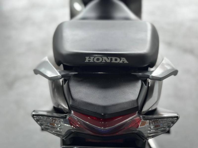 HONDA - BIZ 110I - 2022/2022 - Prata - R$ 12.500,00