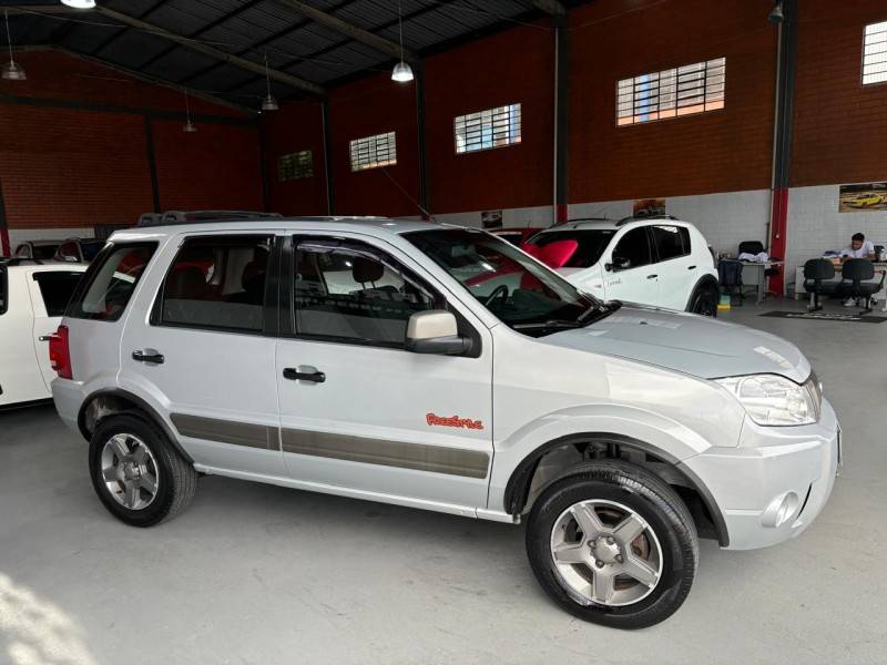 FORD - ECOSPORT - 2008/2009 - Prata - R$ 39.900,00