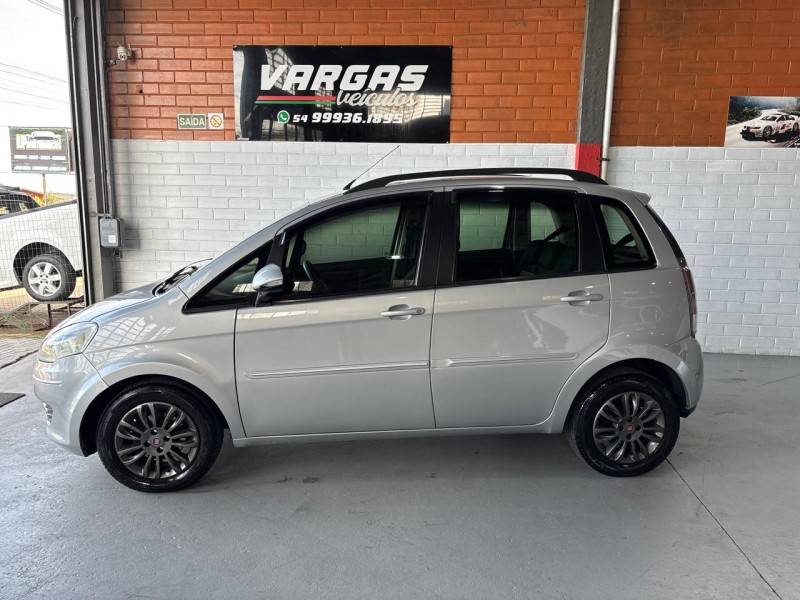 FIAT - IDEA - 2010/2011 - Prata - R$ 28.000,00