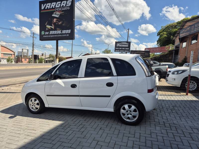 CHEVROLET - MERIVA - 2009/2010 - Branca - R$ 22.000,00