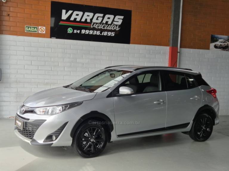 TOYOTA - YARIS - 2019/2019 - Prata - R$ 82.000,00