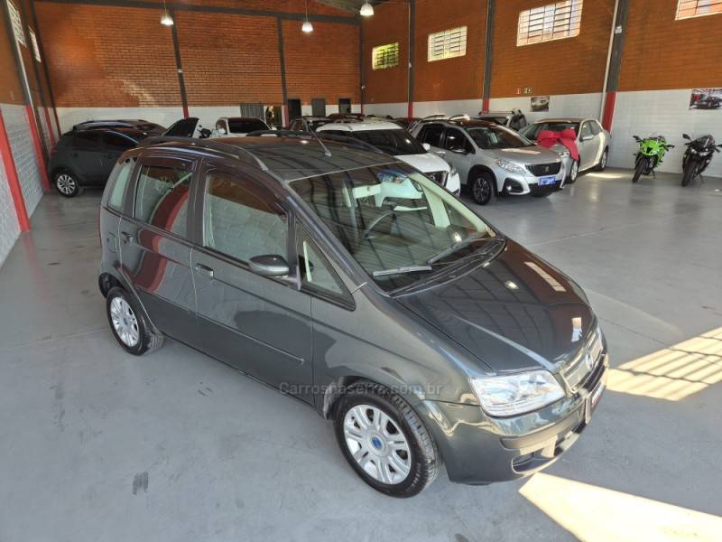 FIAT - IDEA - 2007/2007 - Cinza - R$ 26.000,00