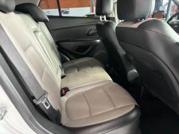 CHEVROLET - TRACKER - 2013/2014 - Branca - R$ 73.000,00