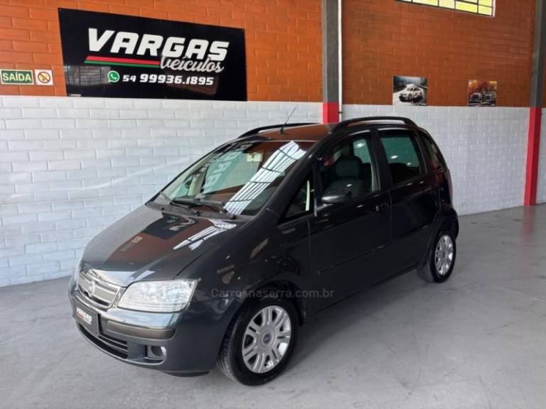 FIAT - IDEA - 2007/2007 - Cinza - R$ 26.000,00