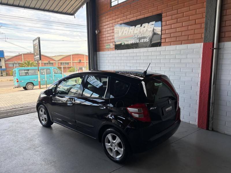 HONDA - FIT - 2010/2010 - Preta - R$ 41.000,00