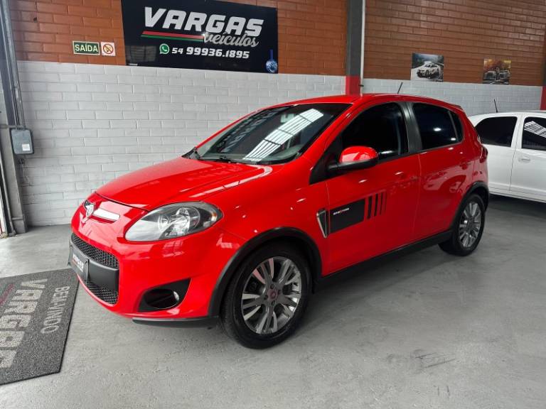 FIAT - PALIO - 2012/2013 - Vermelha - R$ 44.000,00