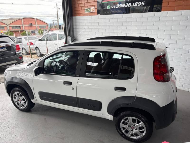 FIAT - UNO - 2014/2014 - Branca - R$ 40.000,00