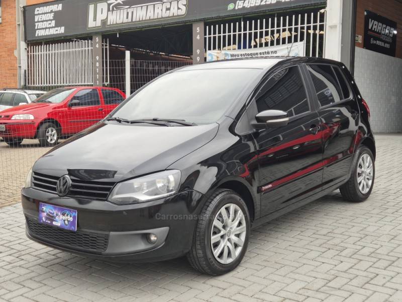 VOLKSWAGEN - FOX - 2013/2014 - Preta - R$ 33.000,00