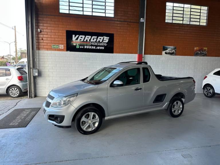 CHEVROLET - MONTANA - 2017/2018 - Prata - R$ 53.000,00
