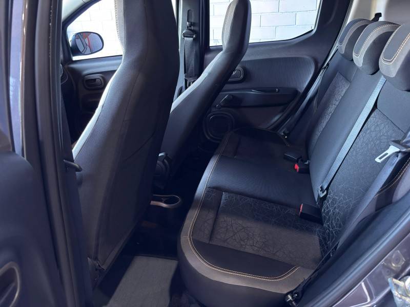 FIAT - MOBI - 2022/2023 - Cinza - R$ 63.000,00