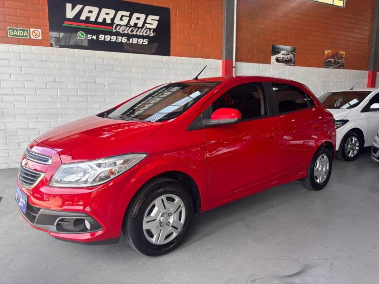 CHEVROLET - ONIX - 2014/2014 - Vermelha - R$ 44.000,00