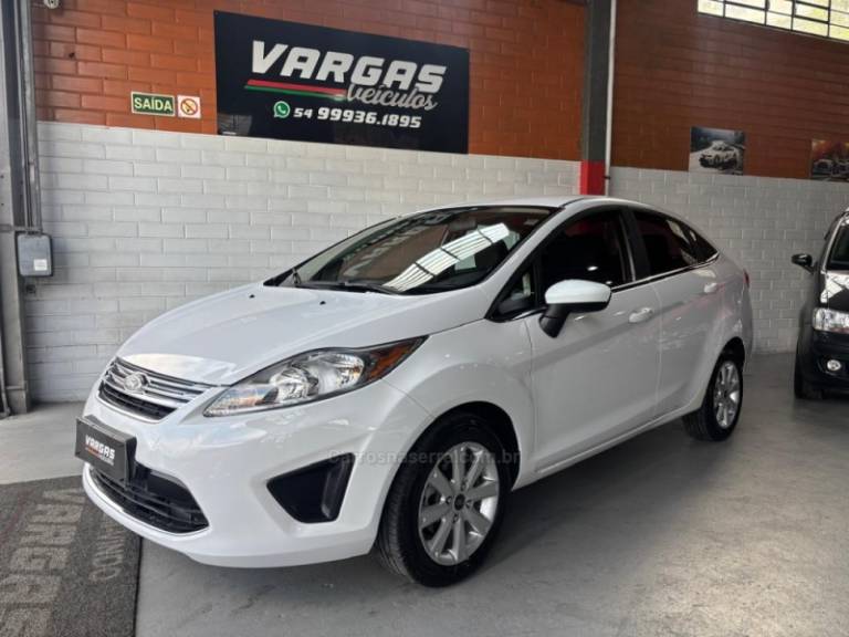 FORD - FIESTA - 2011/2011 - Branca - R$ 39.000,00