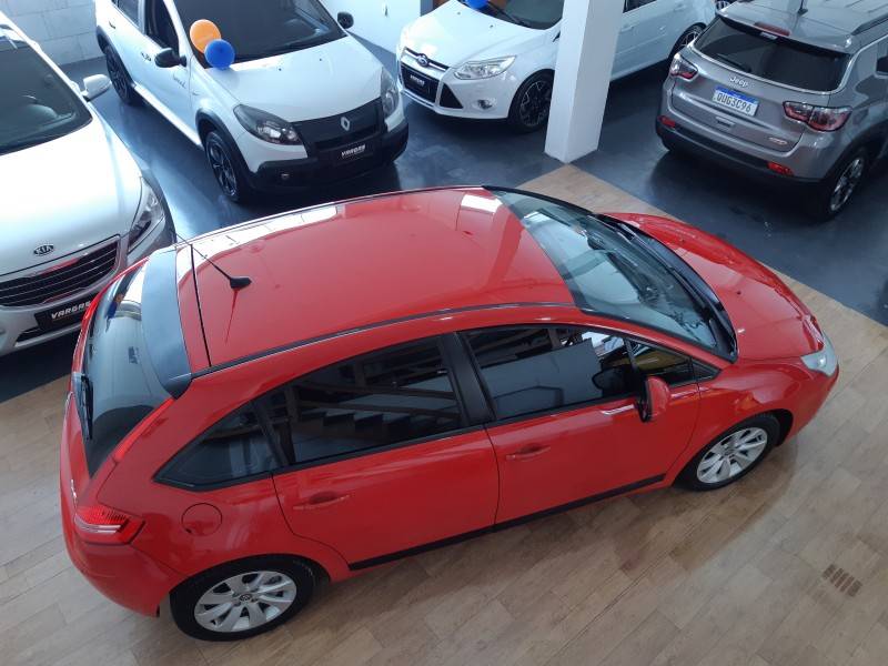 CITROËN - C4 - 2013/2014 - Vermelha - R$ 39.000,00