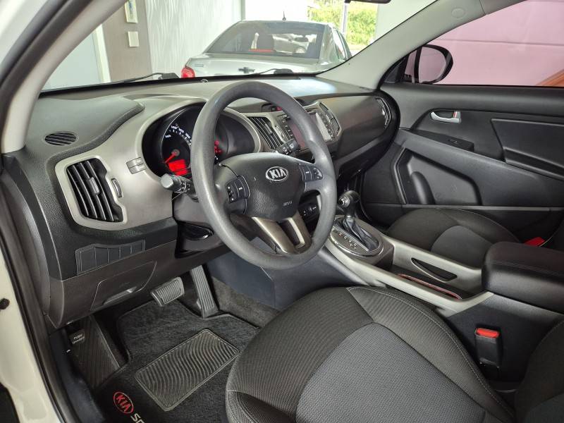 KIA MOTORS - SPORTAGE - 2014/2015 - Branca - R$ 75.000,00