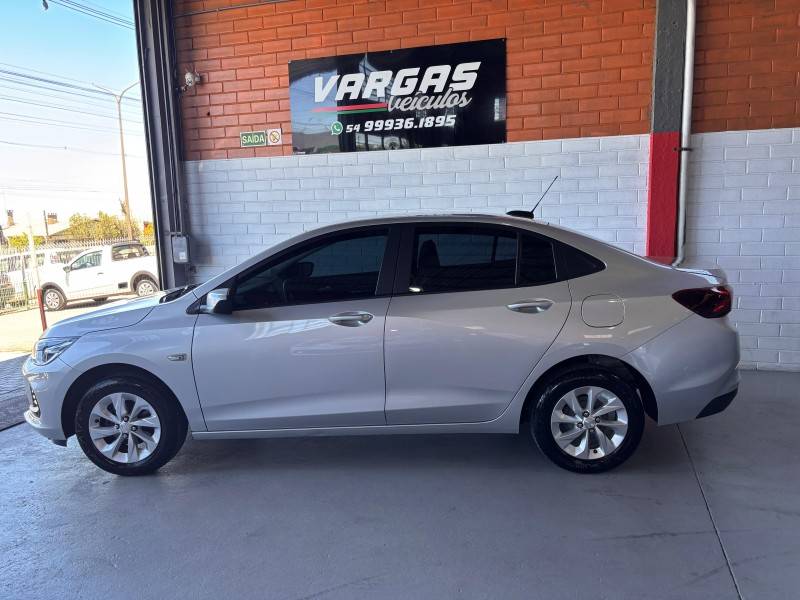CHEVROLET - ONIX - 2023/2023 - Prata - R$ 69.000,00