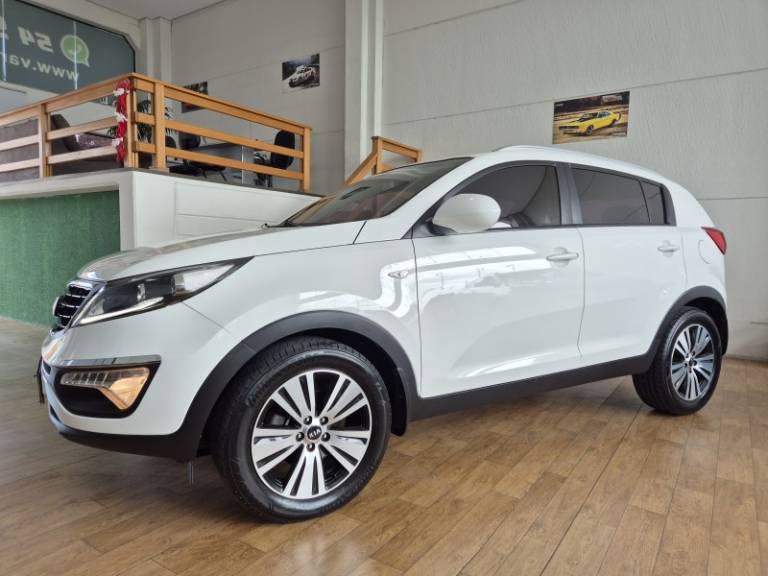 KIA MOTORS - SPORTAGE - 2014/2015 - Branca - R$ 75.000,00