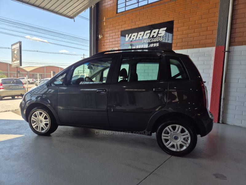 FIAT - IDEA - 2007/2007 - Cinza - R$ 26.000,00