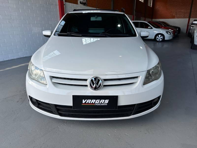 VOLKSWAGEN - SAVEIRO - 2011/2011 - Branca - R$ 43.900,00