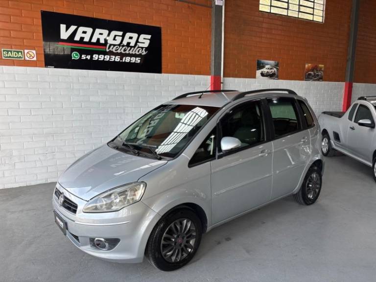 FIAT - IDEA - 2010/2011 - Prata - R$ 28.000,00