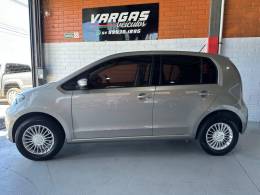 VOLKSWAGEN - UP - 2015/2016 - Bege - R$ 44.900,00