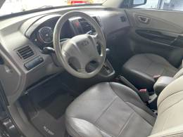 HYUNDAI - TUCSON - 2012/2013 - Preta - R$ 49.000,00