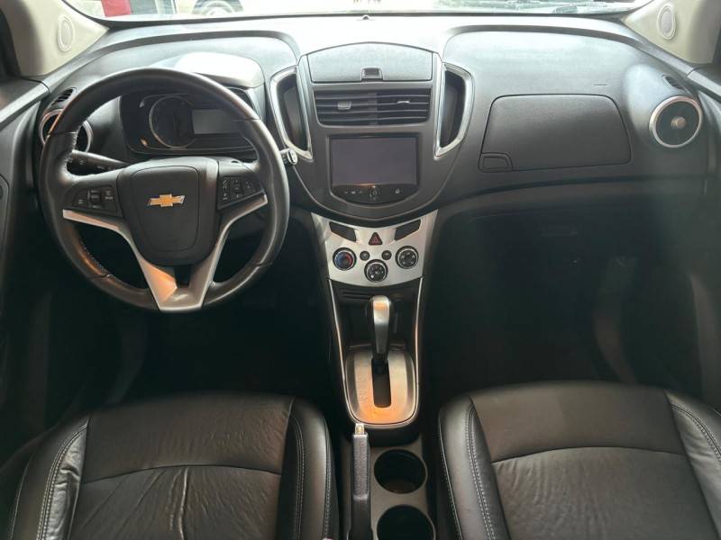 CHEVROLET - TRACKER - 2015/2015 - Branca - R$ 70.000,00