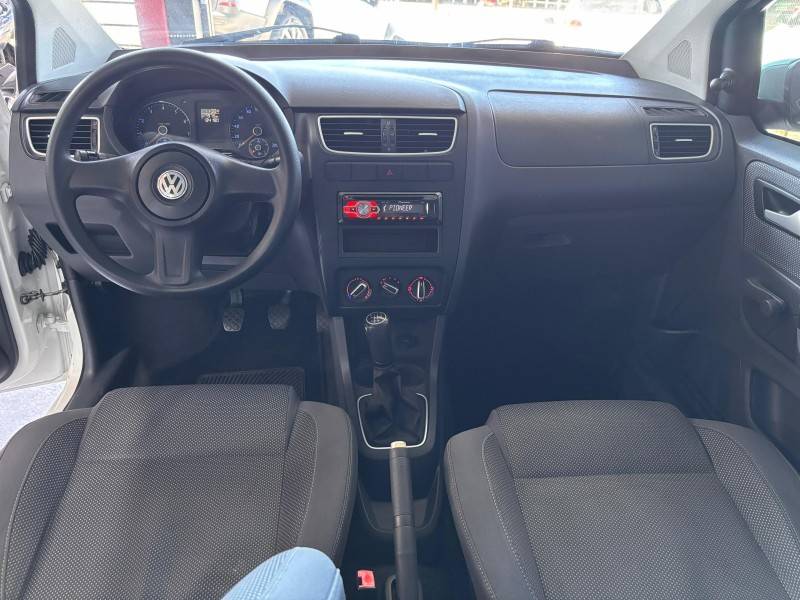 VOLKSWAGEN - FOX - 2011/2011 - Branca - R$ 29.000,00
