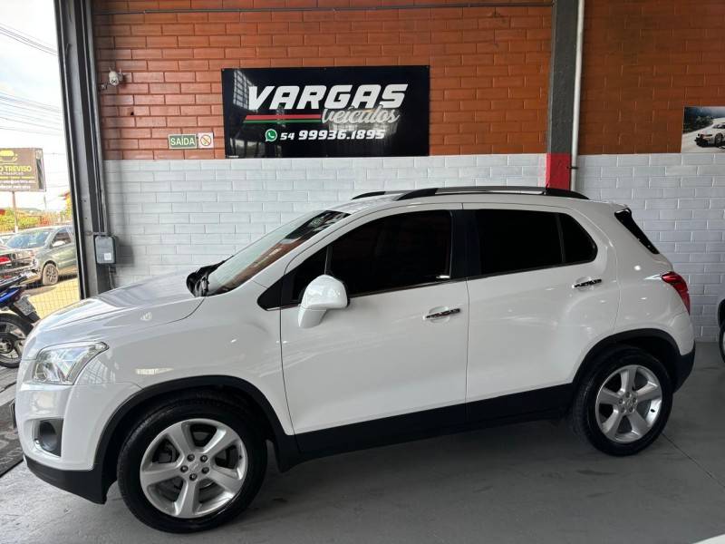 CHEVROLET - TRACKER - 2015/2015 - Branca - R$ 70.000,00