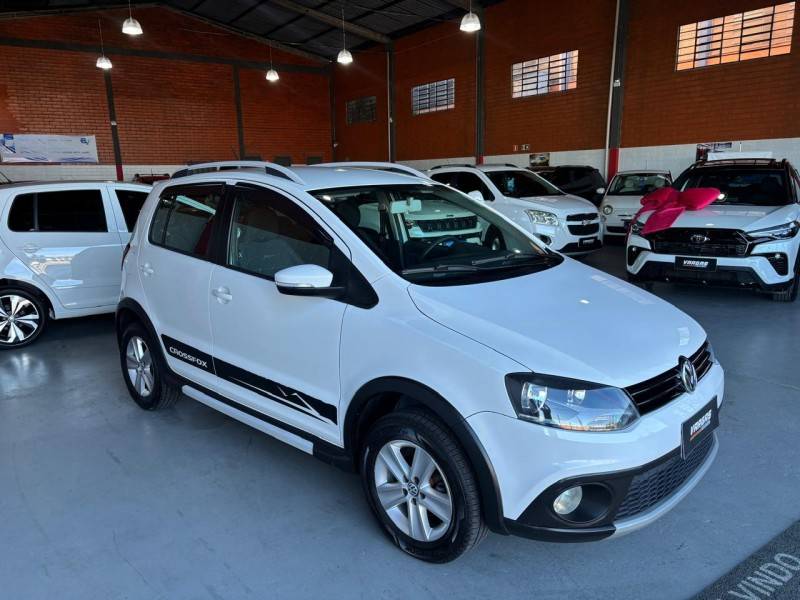 VOLKSWAGEN - CROSSFOX - 2011/2011 - Branca - R$ 43.000,00