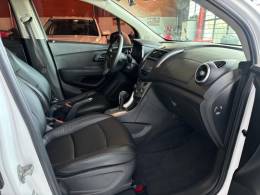 CHEVROLET - TRACKER - 2015/2015 - Branca - R$ 70.000,00