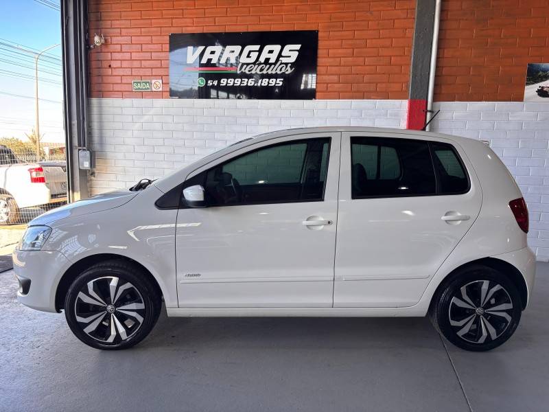 VOLKSWAGEN - FOX - 2011/2011 - Branca - R$ 29.000,00